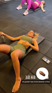 Isabella Santoni feet photo thumbnail