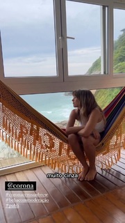 Isabella Santoni feet photo thumbnail