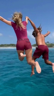 Isabella Santoni feet photo thumbnail