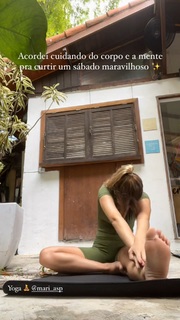 Isabella Santoni feet photo thumbnail