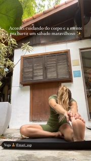 Isabella Santoni feet photo thumbnail