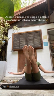 Isabella Santoni feet photo thumbnail