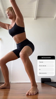 Isabella Santoni feet photo thumbnail
