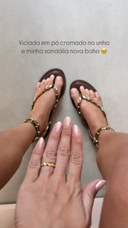 Isabella Santoni feet photo thumbnail
