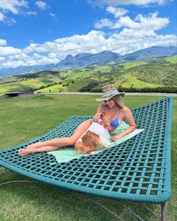 Isabella Santoni feet photo thumbnail