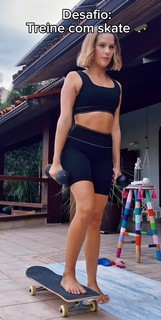 Isabella Santoni feet photo thumbnail