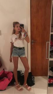 Isabella Scherer feet photo 13