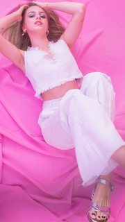 Isabella Scherer feet photo 16
