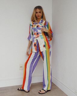 Isabella Scherer feet photo 17