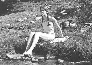 Isabelle Adjani feet photo thumbnail