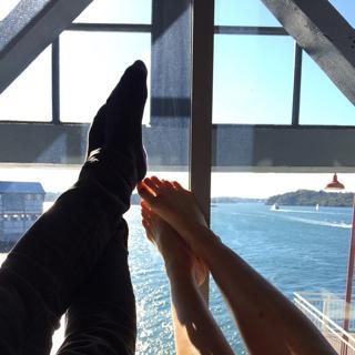 Isabelle Cornish feet photo 18