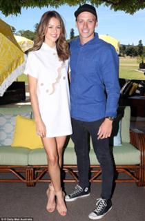 Isabelle Cornish feet photo 12