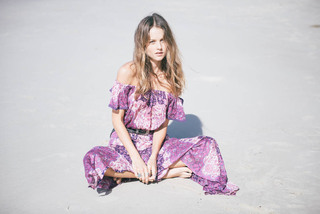 Isabelle Cornish feet photo 10