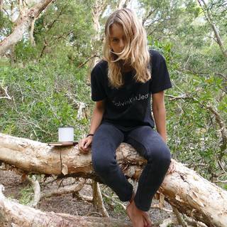 Isabelle Cornish feet photo 6