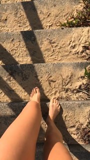Isabelle Cornish feet photo 10