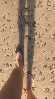 Isabelle Cornish feet photo 6