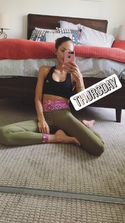 Isabelle Cornish feet photo 13