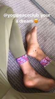 Isabelle Cornish feet photo 11