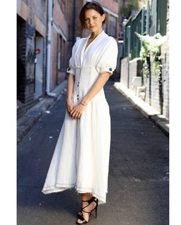 Isabelle Cornish feet photo 8