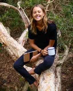 Isabelle Cornish feet photo 14