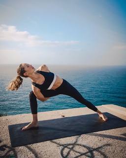 Isabelle Cornish feet photo 13