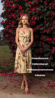 Isabelle Cornish feet photo 9