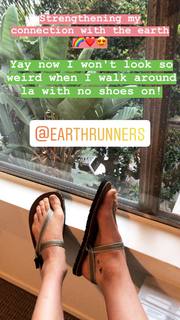 Isabelle Cornish feet photo 3