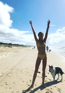 Isabelle Cornish feet photo 4