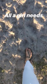 Isabelle Cornish feet photo 20