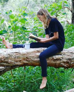 Isabelle Cornish feet photo 11