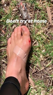 Isabelle Cornish feet photo 10