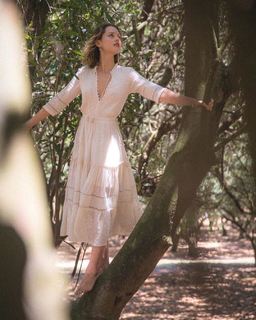 Isabelle Cornish feet photo 3