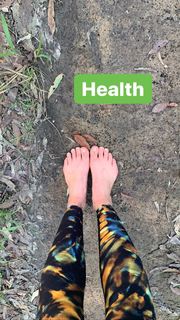 Isabelle Cornish feet photo 9