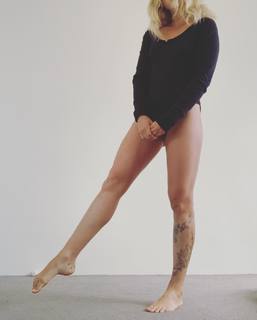 Isabelle Cornish feet photo 16