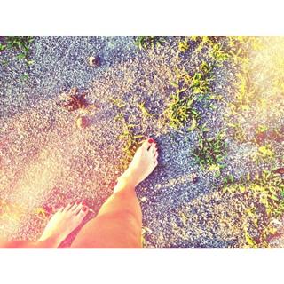 Isabelle Drummond feet photo thumbnail