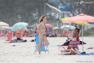 Isabelle Drummond feet photo thumbnail