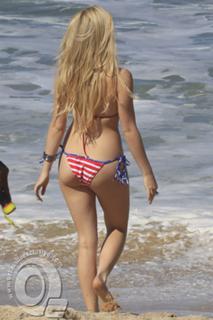 Isabelle Drummond feet photo thumbnail