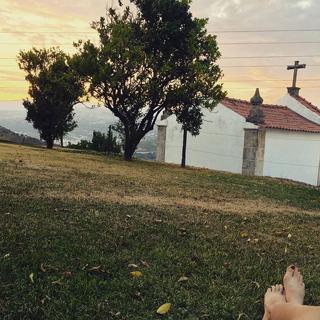 Isabelle Drummond feet photo thumbnail