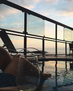 Isabelle Drummond feet photo thumbnail