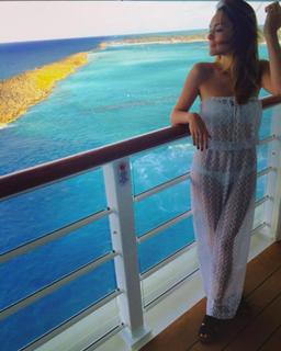 Isabelle Drummond feet photo thumbnail