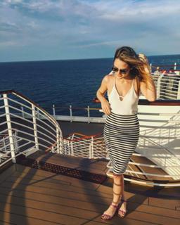 Isabelle Drummond feet photo thumbnail