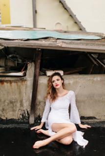 Isabelle Drummond feet photo thumbnail