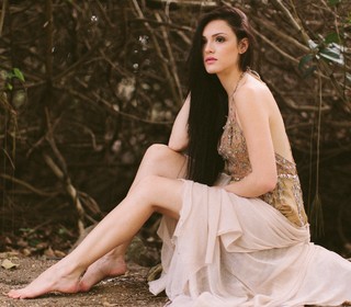 Isabelle Drummond feet photo thumbnail