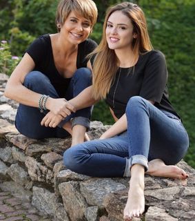 Isabelle Drummond feet photo thumbnail