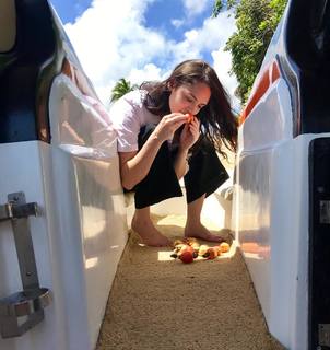 Isabelle Drummond feet photo thumbnail