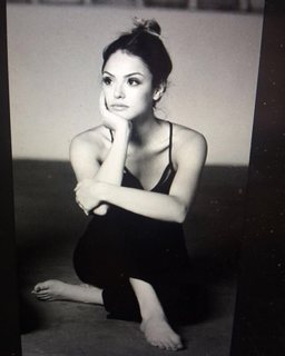 Isabelle Drummond feet photo thumbnail