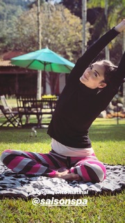 Isabelle Drummond feet photo thumbnail