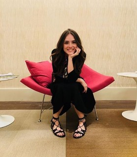 Isabelle Drummond feet photo thumbnail