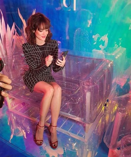 Isabelle Drummond feet photo thumbnail