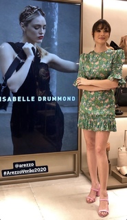 Isabelle Drummond feet photo thumbnail